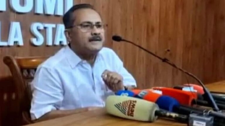 ‘शाळेत मुलं-मुली एकत्र बसवणं घातक,’ केरळ मुस्लिम लीगच्या नेत्याचं विधान Mumbai Tak