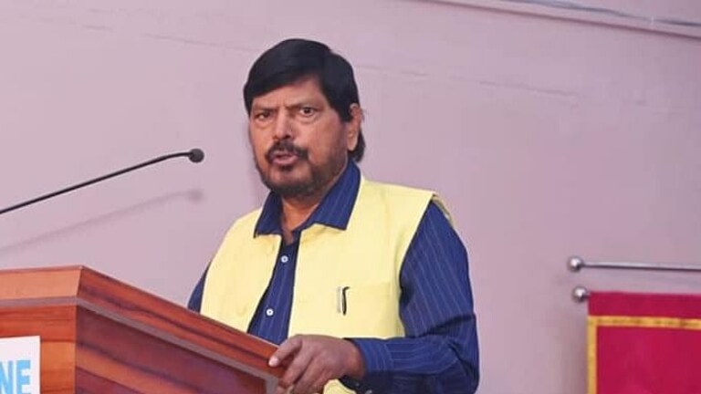 Athawale: शिंदे-कवाडेंची युती आठवलेंना आवडली नाही, म्हणाले; मी… Mumbai Tak