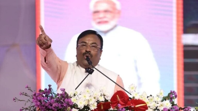 Sudhir मुनगंटीवार दिल्लीत जाणार?, भाजपमध्ये नव्या राजकारणाची सुरुवात Mumbai Tak