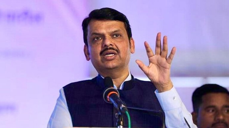 शशिकांत वारिशे: फडणवीसांचा मोठा निर्णय, राऊतांच्या पत्रानंतर पोलिसांना दिले आदेश Mumbai Tak