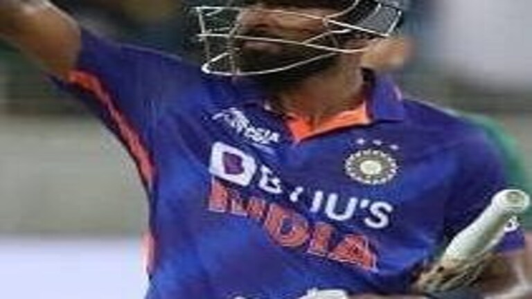 Ravindra jadeja : जडेचाचं कौतुक करणं स्टीव्ह स्मिथला पडलं महागात, कारण… Mumbai Tak