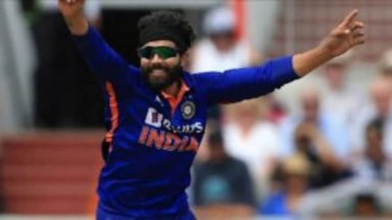 Asia cup 2022 : टीम इंडियाला मोठा झटका; रवींद्र जडेजा स्पर्धेतून बाहेर mumbaitak
