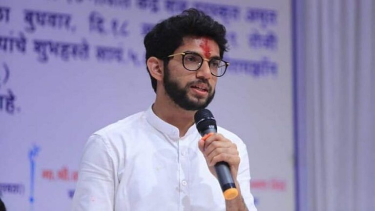 Aditya Thackeray : “उद्या बंडखोर रस्त्यावर दिसले तर इतकंच विचारा गद्दारी का केली?” Mumbai Tak