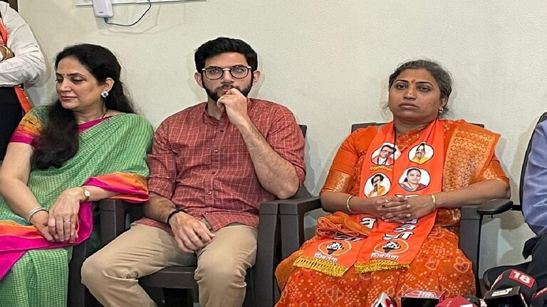 Aditya Thackeray : “ऋतुजा लटकेंचा विजय हा निष्ठेचा आणि शिवसैनिकांच्या जिद्दीचा!” Mumbai Tak