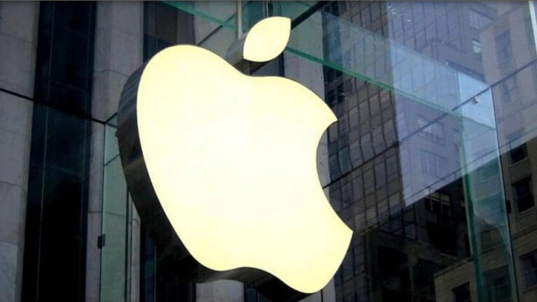 Apple चीनमधून गाशा गुंडाळण्याच्या तयारीत ; भारतात सुरु होऊ शकतो ‘या’ डिव्हाईसचे उत्पादन Mumbai Tak