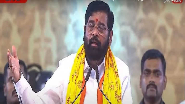 Eknath Khadse : “महाराष्ट्रातलं शिंदे फडणवीस सरकार कधीही कोसळू शकतं” Mumbai Tak