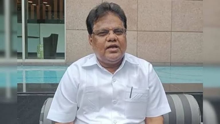 “तानाजी सावंत राजकारणातील सूर्याजी पिसाळ, दारु पिऊन…”; युवा सेनेचा नेता आरोग्यमंत्र्यांवर भडकला Mumbai Tak