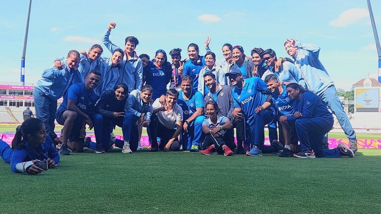 CWG 2022: भारतीय खेळाडूंची ‘सुवर्ण’ कामगिरी; राष्ट्रकुलमध्ये पदकतालीकेत पाचव्या क्रमांकावर Mumbai Tak