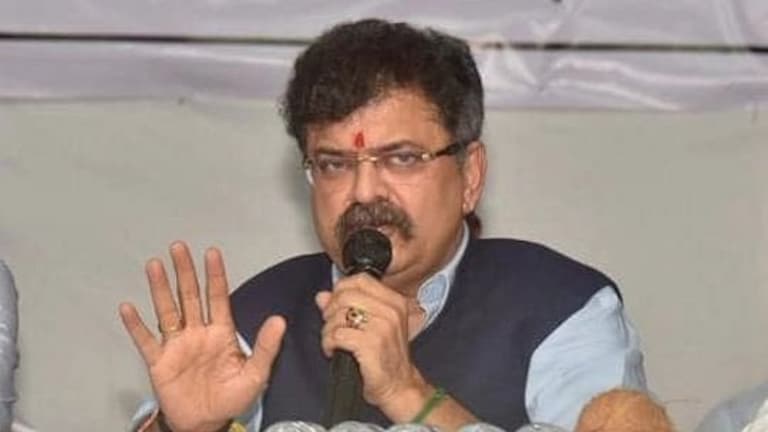 Jitendra Awhad : मुघलांचा इतिहास दाखवणार नाही, म्हणजे ते आलेच नव्हते म्हणणार का? Mumbai Tak
