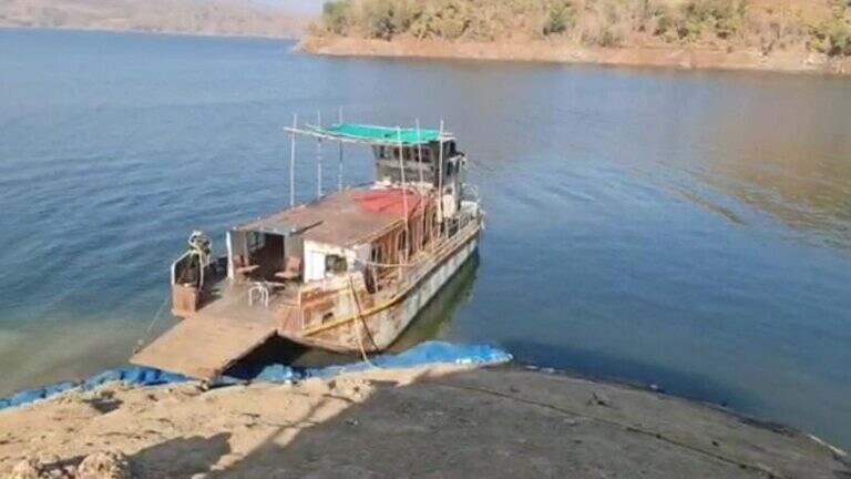 वाईट! युरोपीयन कमिशनने दिलेल्या तरंगत्या दवाखान्यांकडे अक्षम्य दुर्लक्ष Mumbai Tak