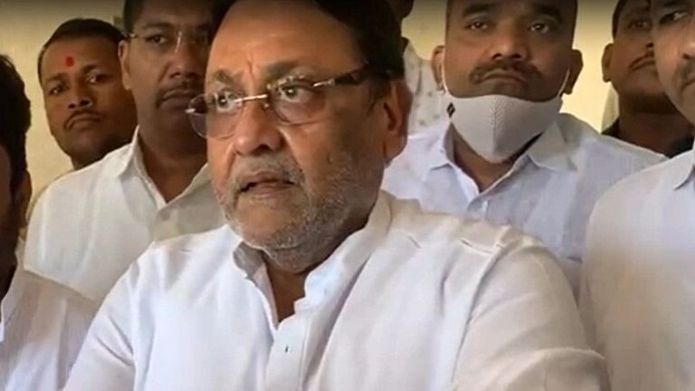 faraj malik: मलिकांच्या मुलाविरुद्ध गुन्हा, फ्रेंच मैत्रिणीचं प्रकरण काय? Mumbai Tak