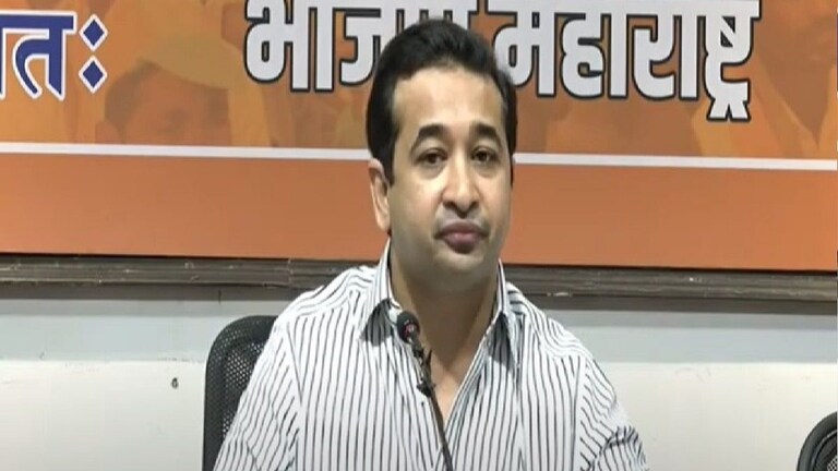 Ahmednagar: नुपूर शर्मांचा डीपी ठेवल्याने तरूणावर प्राणघातक हल्ला, नितेश राणेंचा पोलिसांवर गंभीर आरोप Mumbai Tak