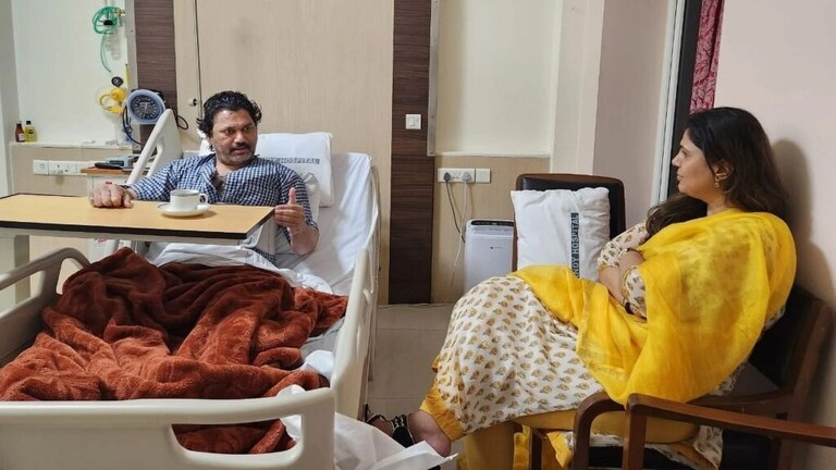 ‘आमचं तर रक्ताचं नातं’, पंकजा मुंडेंनी धनंजय मुडेंना काय दिला सल्ला? Mumbai Tak