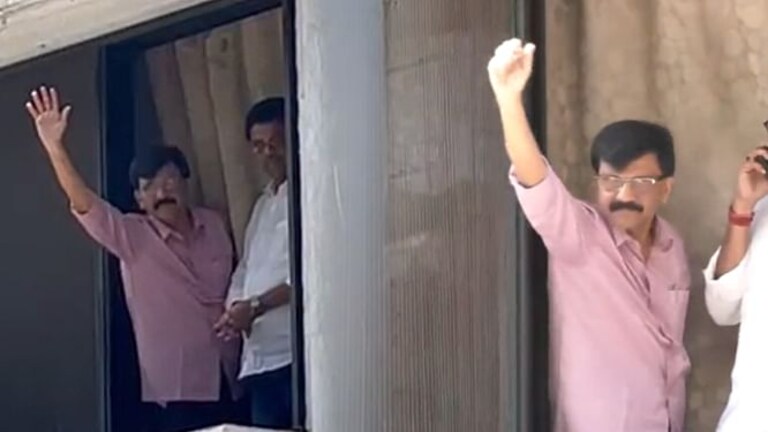 Ed Raid On Sanjay Raut : ईडी अधिकारी आणि संजय राऊतांमध्ये चौकशीदरम्यान काय घडलं? Mumbai Tak