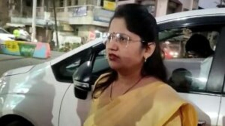 ‘अजित पवारांशी माझं बोलणं सुरूये…’, शुभांगी पाटलांनी मांडली भूमिका Mumbai Tak