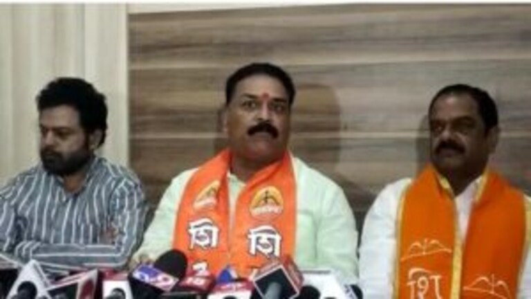 ‘शिवसेना फोडण्यासाठी एजंट नेमलेत’; संजय पवारांचा एकनाथ शिंदे यांच्यावर गंभीर आरोप Mumbai Tak