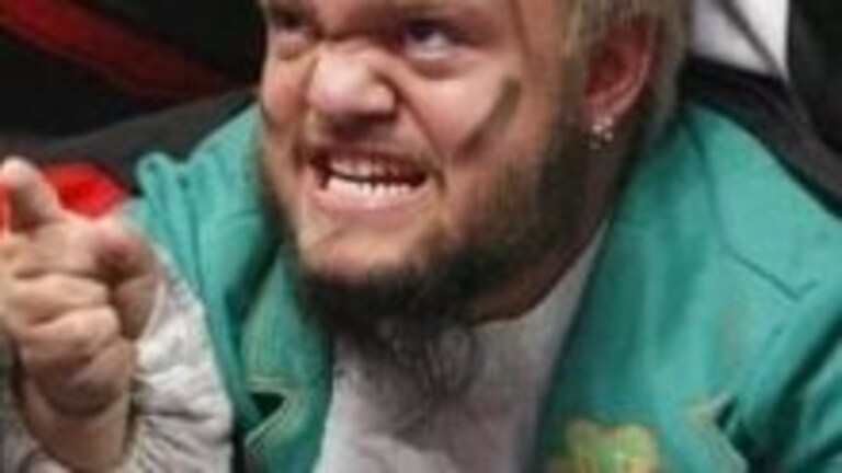 Shafali Verma : चौकार-षटकारांची आतिषबाजी, WPLमध्ये शेफालीचा दिसला तुफानी अंदाज! Mumbai Tak