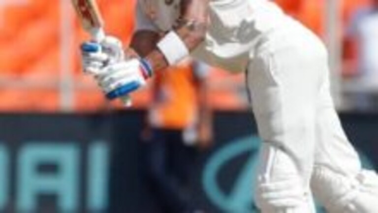 Virat Kohli: देव पावला! कोहलीच्या शतकी खेळीशी महाकालेश्वर कनेक्शन काय? Mumbai Tak