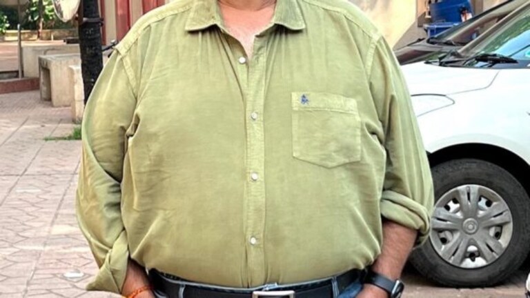 Satish Kaushik : जगाला हसवताना किती संपत्ती मागे सोडून गेले? Mumbai Tak