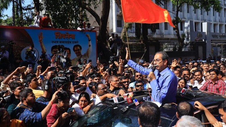 Uddhav Thackeray: भर उन्हात.. ठाकरेंनी घातला कार्यकर्त्यांच्या काळजालाच हात, भाषण जसंच्या तसं! Mumbai Tak