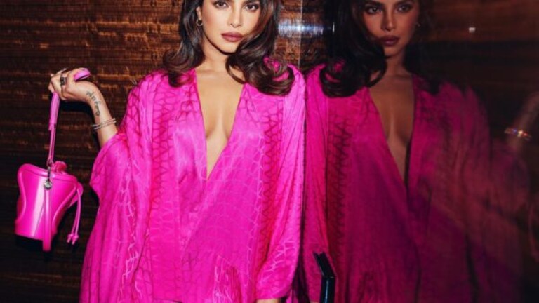 बापरे.. बॉलिवूडच्या 5 अभिनेत्रींची एक सोशल मीडिया पोस्ट कोट्यवधी रुपयांची! 334731752_1836229030068225_1881365041690043100_n