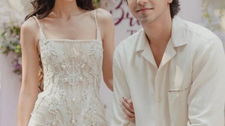 अनन्या पांडेची हॉट काकू… ग्लॅमरस फोटो पाहून व्हाल थक्क Mumbai Tak