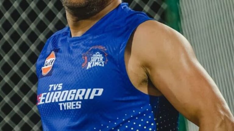 MS Dhoni : याला म्हणतात फिटनेस! 41 वर्षीय धोनीच्या बायसेप्सची चर्चा, Photo पाहिलेत का? Mumbai Tak