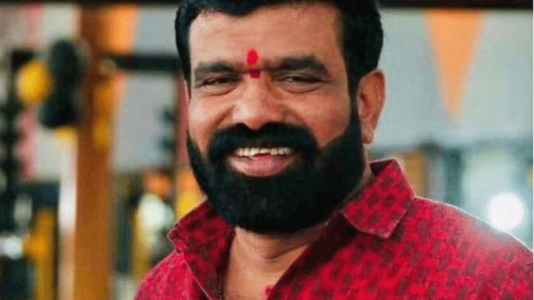 Crime: पिंपरीतील कुख्यात गुंड बाळा वाघेरेला पोलिसांनी घरातून उचललं, नेमकं प्रकरण काय? Mumbai Tak
