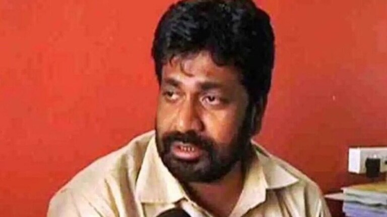 Bacchu Kadu यांना धक्क्यावर धक्के! बालेकिल्ल्यातच पराभवाची धूळ Mumbai Tak