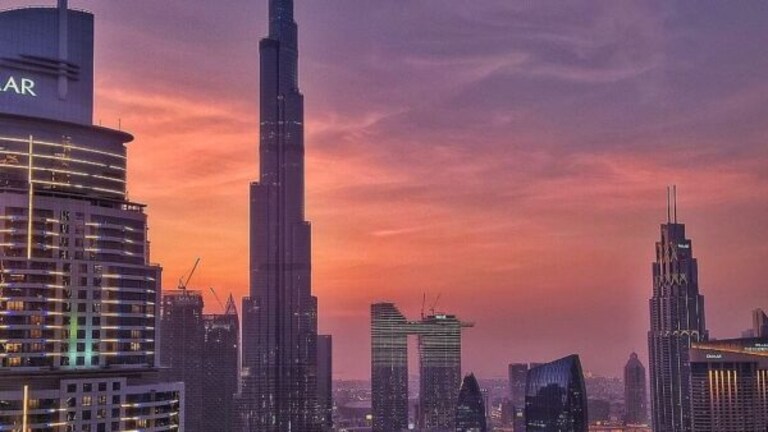 Dubai: बुर्ज खलिफाबाबत ‘या’ गोष्टी समजल्यावर तुम्हीही व्हाल हैराण Mumbai Tak