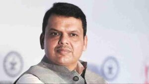 'हॅलो, फडणवीसांच्या घरात बॉम्ब'; धमकीचं 'लाईट' कारण आलं समोर