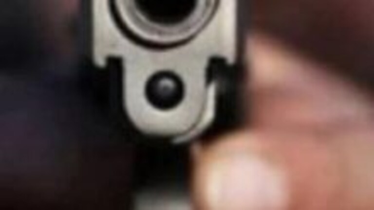 मोबाइल दुकानदारावर जडला जीव; पत्नीने रचला कट, पतीची निर्घृण हत्या! gunn