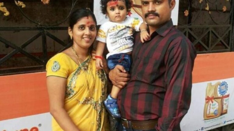 जितेंद्र आव्हाडांच्या बॉडीगार्डने रेल्वेसमोर घेतली उडी; कारण आलं समोर जितेंद्र आव्हाडचा बॉडिगार्ड वैभव कदमची आत्महत्या