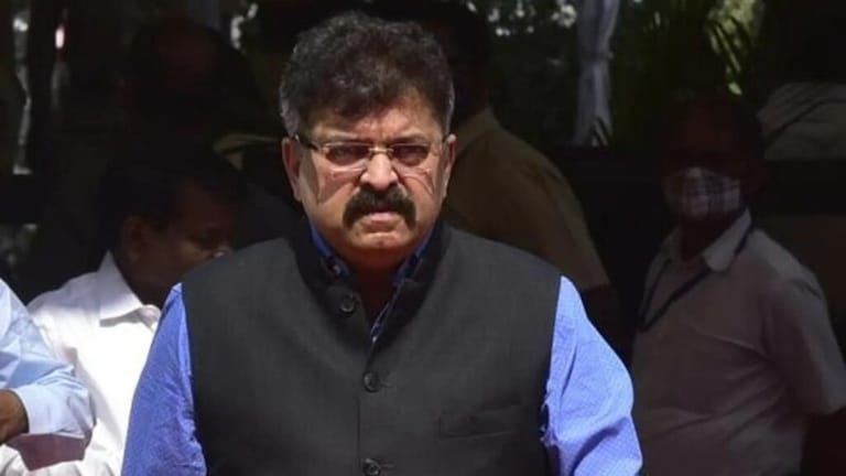 त्यांचे अश्रू पुसायला हवे म्हणून मी हे ट्वीट करतोय -जितेंद्र आव्हाड Mumbai Tak