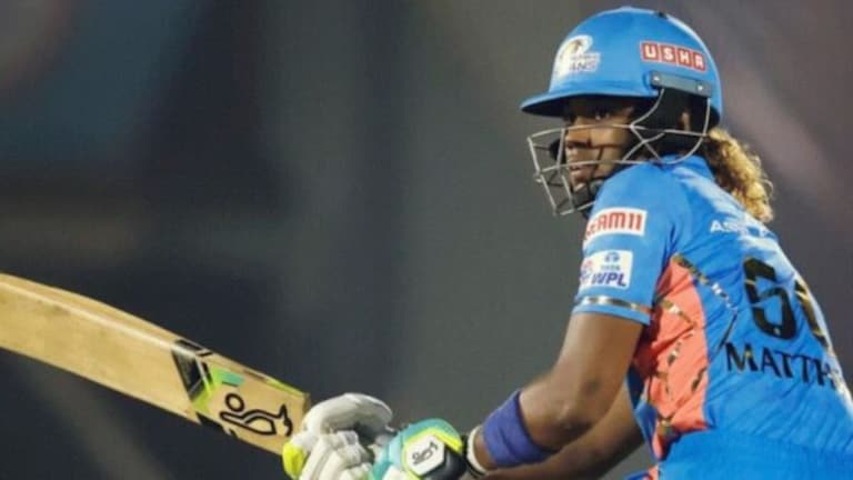 WPL : पोरींनी पहिल्याच फटक्यात केली कमाल… IPL मध्ये दिग्गजांनाही नव्हतं जमलं Mumbai Tak