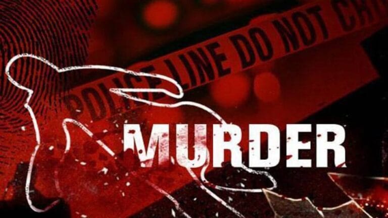 मुंबईत भरदिवसा तीन जणांचा खून, 54 वर्षीय व्यक्तीने शेजाऱ्यांना संपवलं! sister-in-law mother-in-law and father-in-law together killed the daughter-in-law