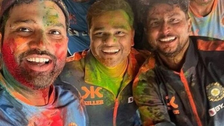 Holi 2023 : टीम इंडियाने साजरी केली होळी, पाहा फोटो Mumbai Tak
