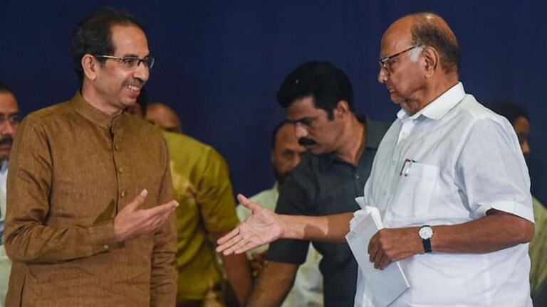 Sharad Pawar: पहाटेच्या शपथविधीबद्दल
पवारांनीच केला मोठा गौप्यस्फोट Mumbai Tak