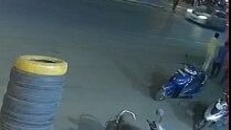 Vasai : भयंकर… वाहतूक पोलिसाला नेलं फरफटत Mumbai Tak