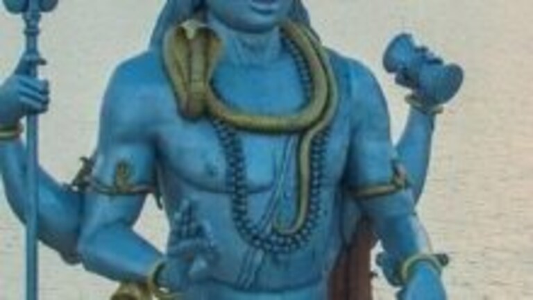 Mahashivratri 2023: महाशिवरात्री नेमकी कोणत्या दिवशी लोकांचा उडालाय गोंधळ? Mumbai Tak