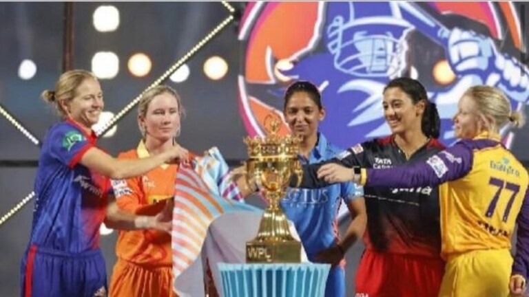 Women primer league समोर IPLपण फेल; सलामीच्या सामन्यातच बनला रेकॉर्ड Mumbai Tak