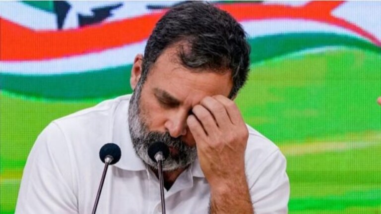 राहुल गांधींच्या दिल्लीतील घरी पोहोचले पोलीस; काय आहे प्रकरण? Mumbai Tak