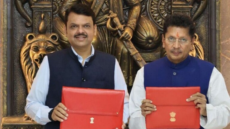 मी अमृताकडे वळतो म्हटलं तर तुम्ही वेगळाच अर्थ काढाल: देवेंद्र फडणवीस Mumbai Tak