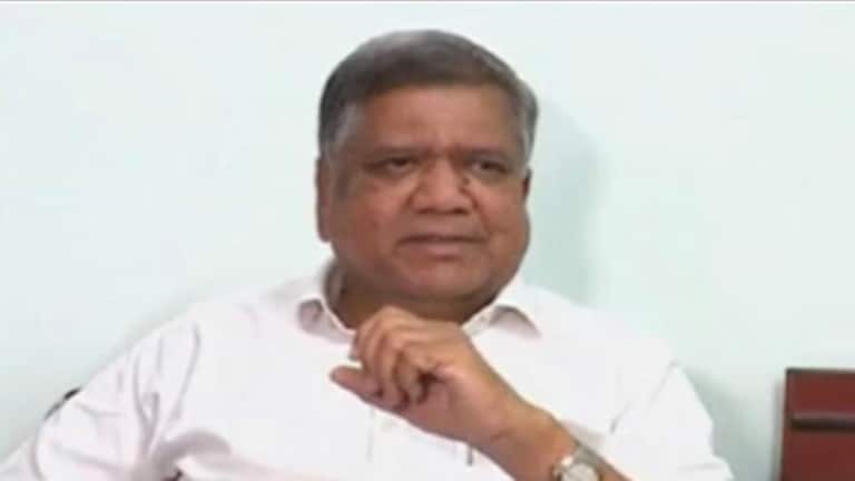 Karnatak election : उमेदवारांच्या नावाची घोषणा होताच भाजपत धुसफूस; काय घडतंय? Mumbai Tak