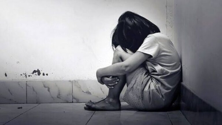 धाराशिव : बलात्काराच्या आरोपीने जामिनावर सुटताच पुन्हा त्याच चिमुकलीवर केला अत्याचार Mumbai Tak