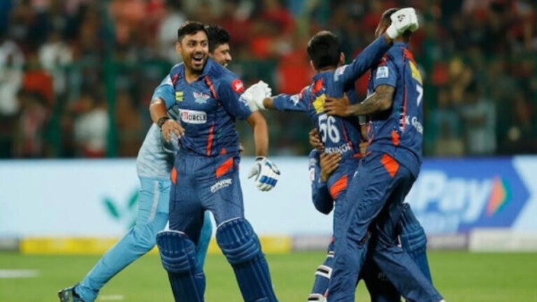 IPL 2023 : RCB ला लखनौ दिली मात; अटीतटीच्या सामन्यात मारली बाजी Lucknow Super Giants (LSG) defeated Royal Challengers Bangalore (RCB) by one wicket in a high-scoring thriller in the IPL 2023 clash
