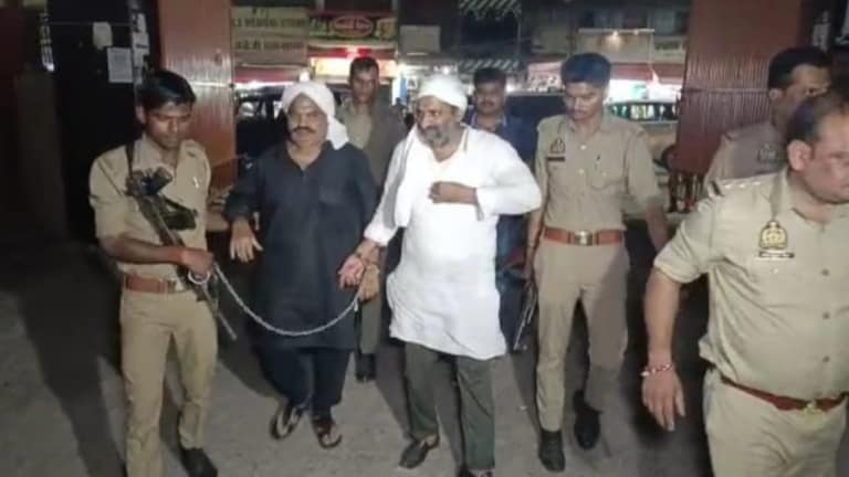 अतीक-अशरफला डोक्यात गोळ्या घातल्यानंतर का पळाले नाही हल्लेखोर?, सांगितलं ‘हे’ कारण attackers could not run away after killing atiq ahemd and ashraf know the actual reason