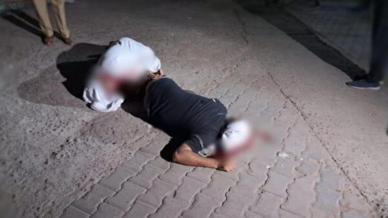 मारेकरी अतीक आणि अशरफच्या डोक्यात गोळ्या झाडताना ‘तो’ चौथा व्यक्तीही होता हजर? when three shooters were shooting atiq and ashraf in prayagraj was there a fourth person present