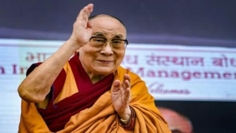 ओठांचं चुंबन, जीभही… दलाई लामा यांच्या वादग्रस्त व्हिडीओने खळबळ dalai lama kisses minor on lips asks suck tongue