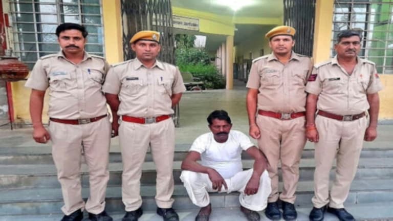 Crime : सनकी पित्याने दोन विवाहित मुलींची केली हत्या; पत्नी आणि नातू गंभीर जखमी Accused Manaram has been arrested.
